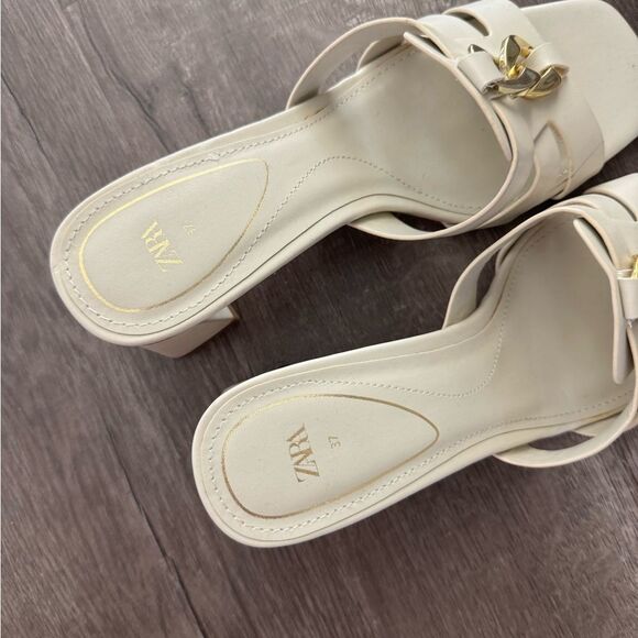 Zara Cream & Gold Sandals - Picture 3 of 7